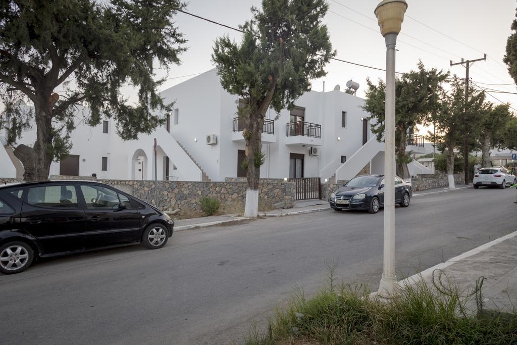 Harmonia At Gennadi Court Exterior foto